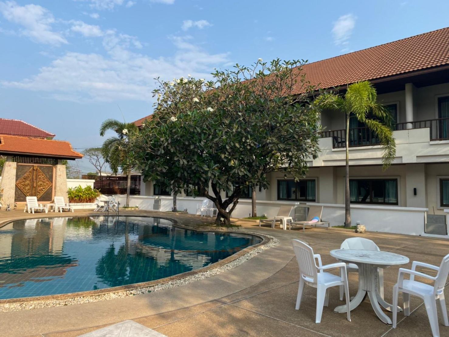 President Hotel Udonthani Ngoại thất bức ảnh